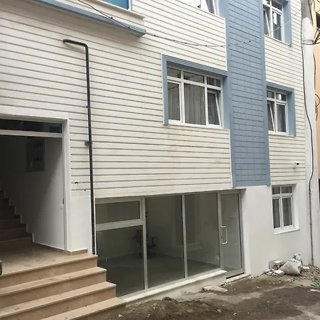 Mavi Beyaz Apartment